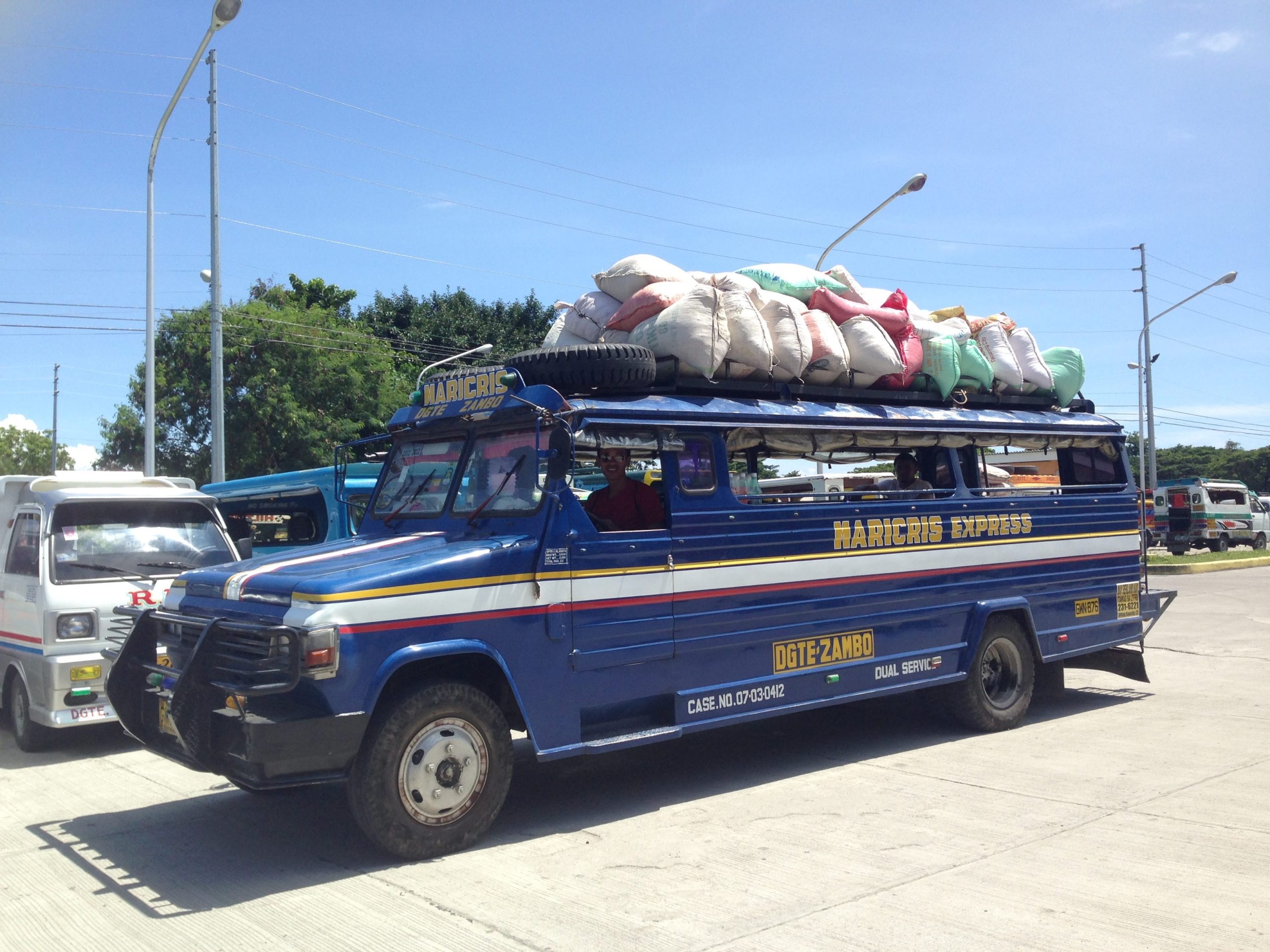 フィリピン移動手段 実際に乗った8つの乗り物と注意点をまとめました Kyokz Philippines Love